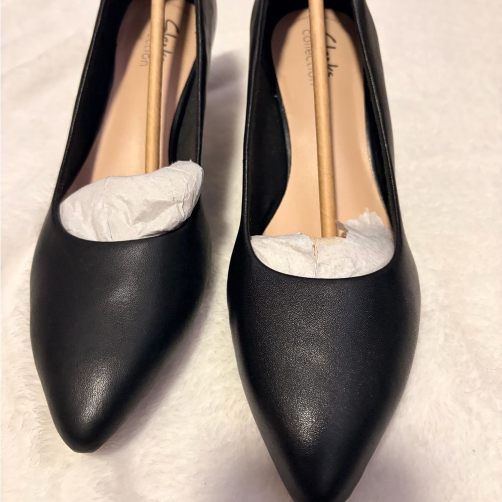 Clarks Blacks Heels 7.5 Women’s
